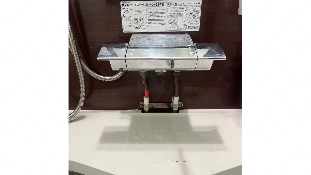 浴室蛇口の水漏れの画像